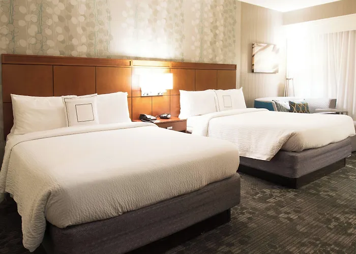 Hotel Courtyard Worth West At Cityview
