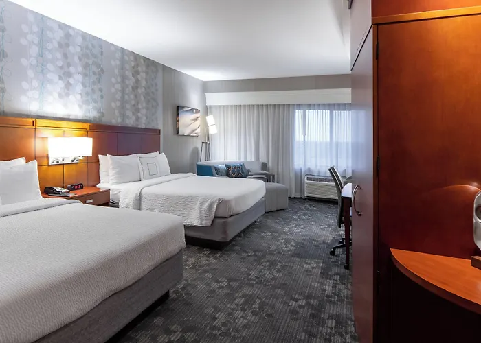 Courtyard Worth West At Cityview Fort Worth
