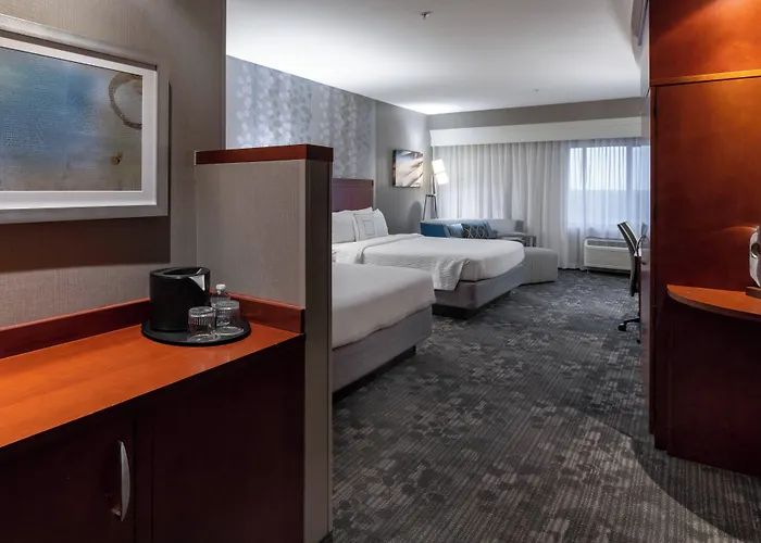 Courtyard Worth West At Cityview Hotel Fort Worth