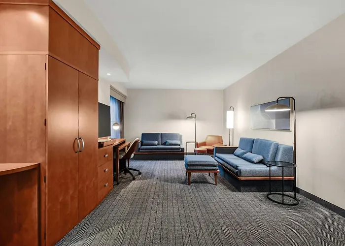 Courtyard Worth West At Cityview