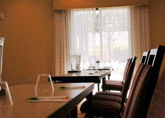 Courtyard Worth West At Cityview
